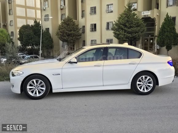 2011 BMW 5.20 D PREMİUM 5 BÖLGE CAMERA MAKAM PERDE