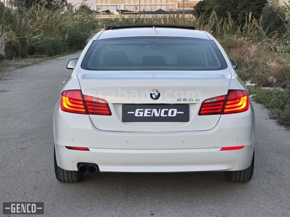 2011 BMW 5.20 D PREMİUM 5 BÖLGE CAMERA MAKAM PERDE