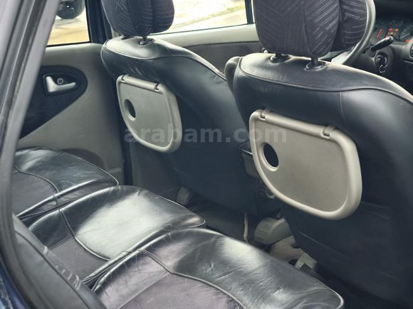 Sahibinden Renault Scenic 1.6 Dynamique 2004 Model