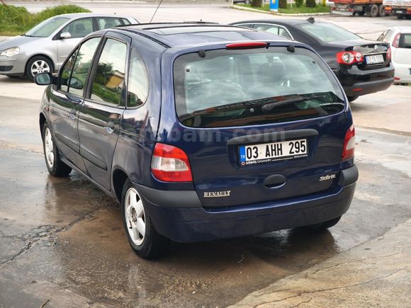 Sahibinden Renault Scenic 1.6 Dynamique 2004 Model