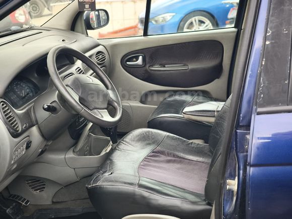 Sahibinden Renault Scenic 1.6 Dynamique 2004 Model