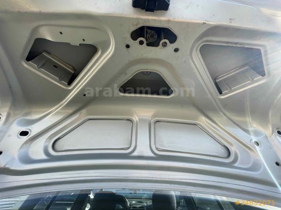 Sahibinden Renault Clio 1.4 RNA 2000 Model 