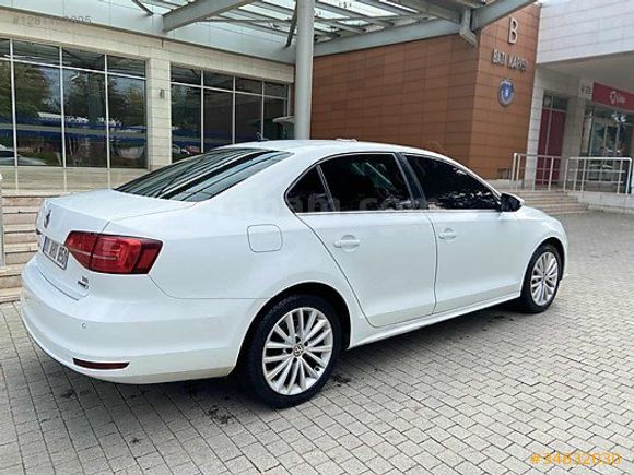 Volkswagen Jetta 1.4 TSi BlueMotion Highline 2017 Model