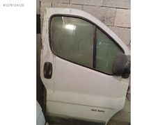 Renault trafic sağ ön kapı