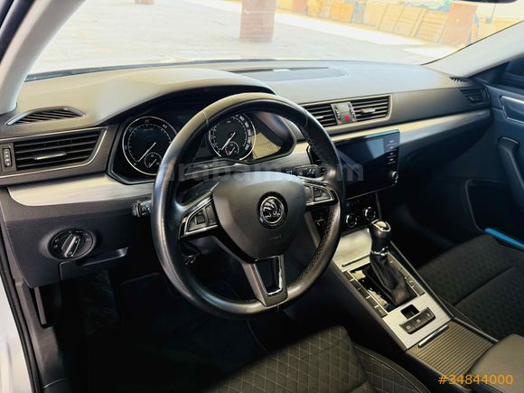 Skoda SuperB 1.6 TDI Elite Cam Tavan 2019 Model