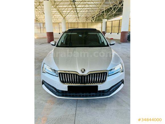 Skoda SuperB 1.6 TDI Elite Cam Tavan 2019 Model