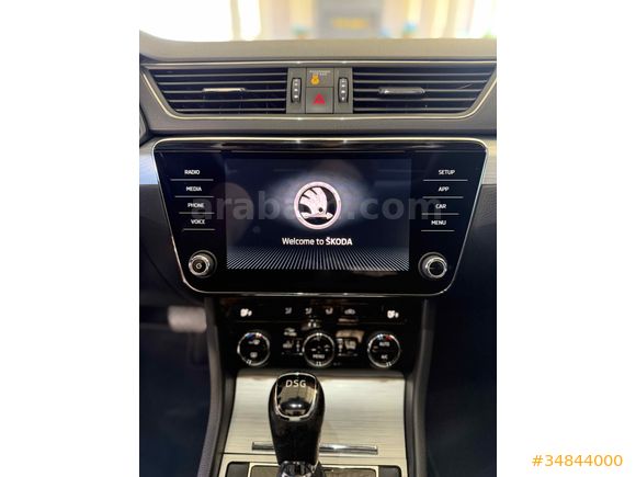Skoda SuperB 1.6 TDI Elite Cam Tavan 2019 Model