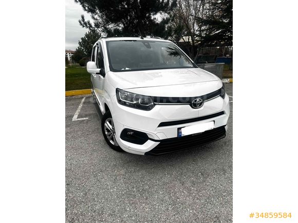 Takaslı Toyota Proace City 2021 Model 