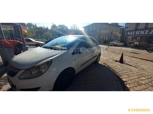 Sahibinden temiz Opel Corsa Van 1.3 CDTI 2008 Model