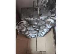 RENAULT 2.0 16 v Silindir üst kapak