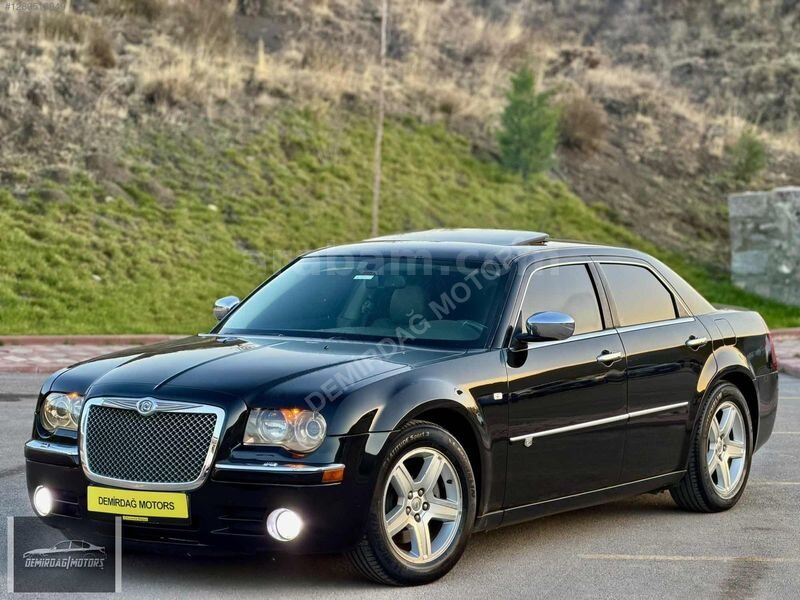Galeriden Chrysler 300 C 3.0 CRD 2008 Model Ankara 390.000 km Siyah