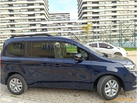 Sahibinden Renault Kangoo Multix 1.3 TCe Iconic 2024 Model
