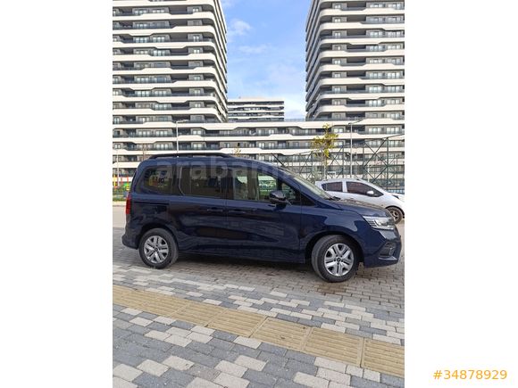 Sahibinden Renault Kangoo Multix 1.3 TCe Iconic 2024 Model
