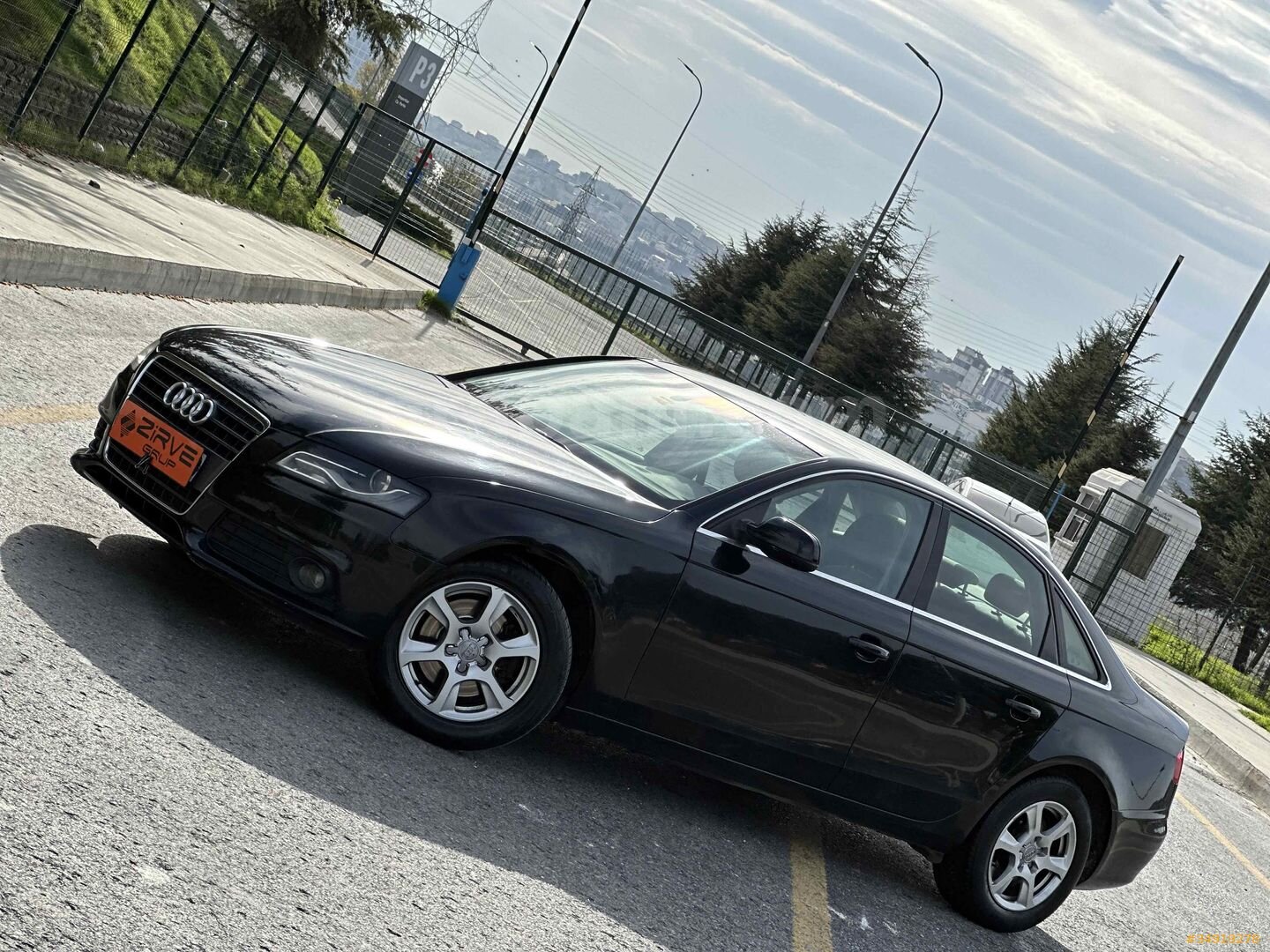 Galeriden Audi A4 Sedan 2.0 TDI 2012 Model İstanbul 451.252 km Siyah 4