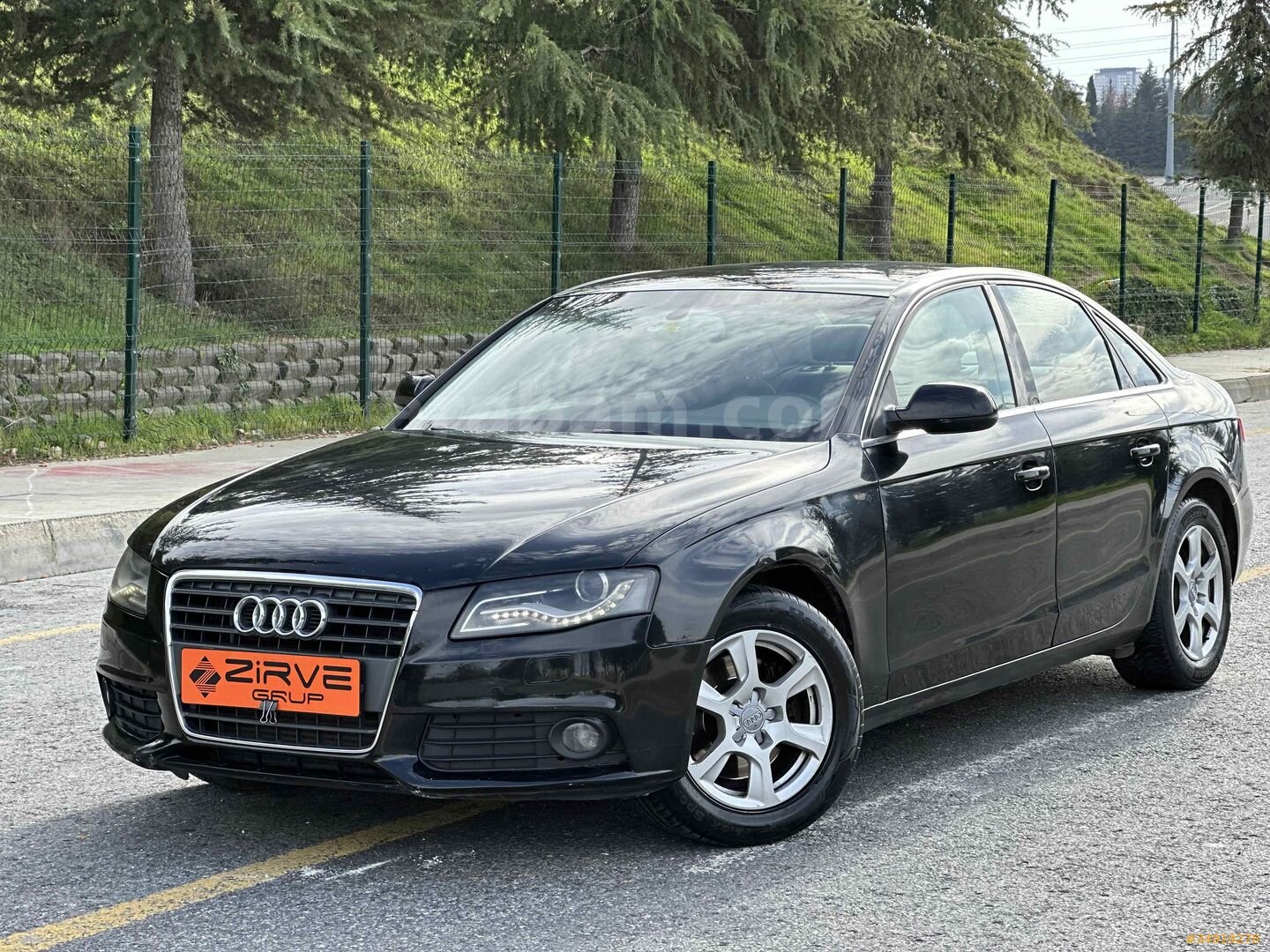 Galeriden Audi A4 Sedan 2.0 TDI 2012 Model İstanbul 451.252 km Siyah 2