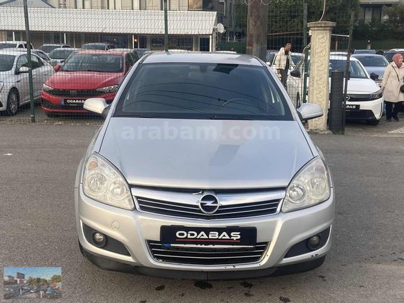 Astra Sedan 1.6 Essentia