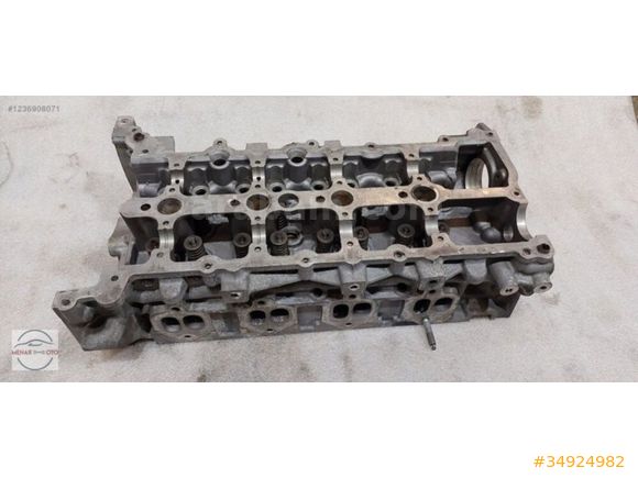 TRAFİC M9R 2.0 DİZEL SİLİNDİR KAPAK 8201720493