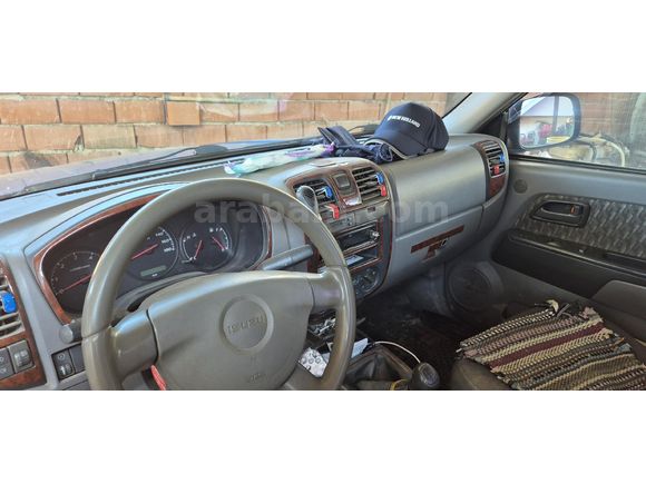 Sahibinden Isuzu D-Max 2.5 4x2   HT jetu