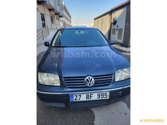 Sahibinden Volkswagen Bora 1.6   2004 Model  273.000 km Mavi bütün ağır bakımları yapılmıştır herhangi bir sıkıntısı yoktur alıcısına şimdiden hayırlı