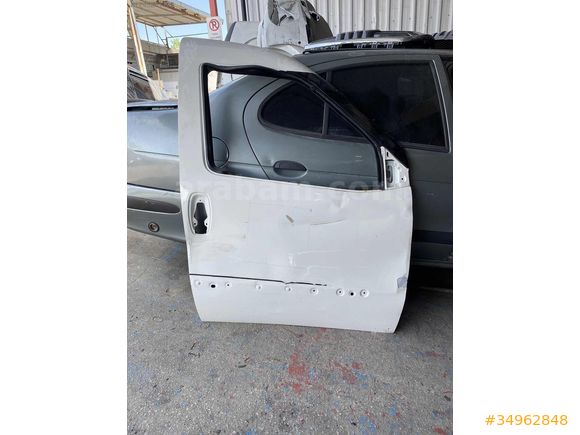 Fiat Doblo orijinal çıkma temiz sağ ön kapı