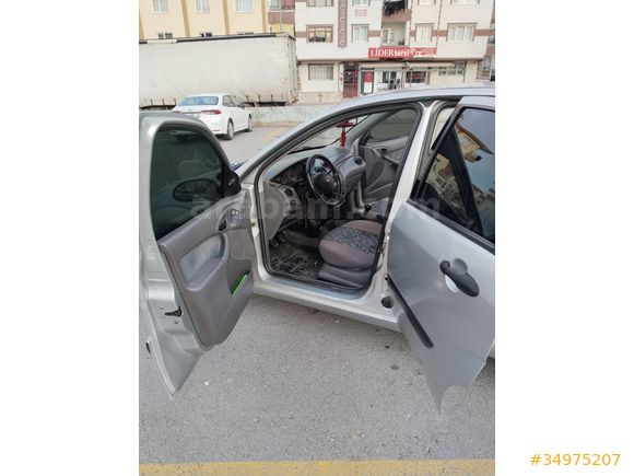 Sahibinden Ford Focus 1.6 Ambiente 2001 Model