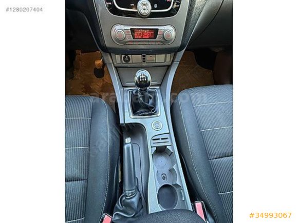 S&M AUTO'DAN 2010 MODEL MANUEL FORD FOCUS