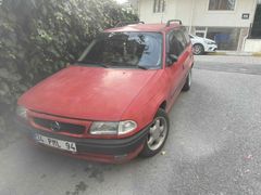 Opel Astra 1.6 GL 16 valf 1996 Model  aktif olarak kullanıyorum.