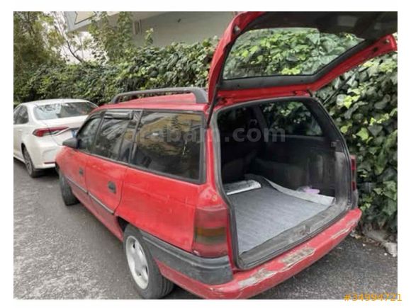 Opel Astra 1.6 GL 16 valf 1996 Model  aktif olarak kullanıyorum.