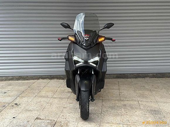2023 YAMAHA X-MAX 250 ABS TERTEMİZ AKSESUARLI