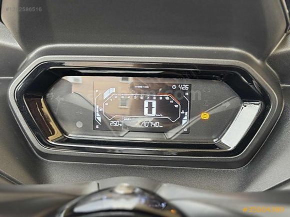 2023 YAMAHA X-MAX 250 ABS TERTEMİZ AKSESUARLI