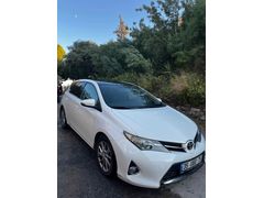 İLK SAHİBİNDEN Toyota Auris 1.4 D-4D Active Skypack 2015 cam tavan oto. Full  