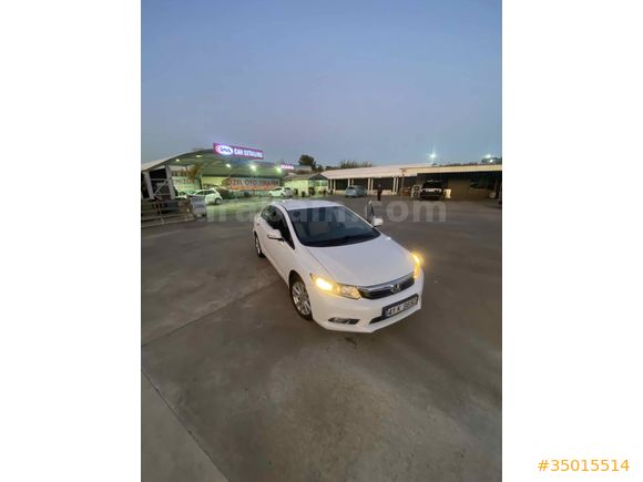 Sahibinden Honda Civic 1.6 i-VTEC Dream 2013 Model 