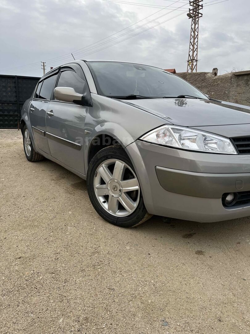 Sahibinden Renault Megane 1.6 Dynamique 2006 Model Kırıkkale 153.000 km Kahverengi 3