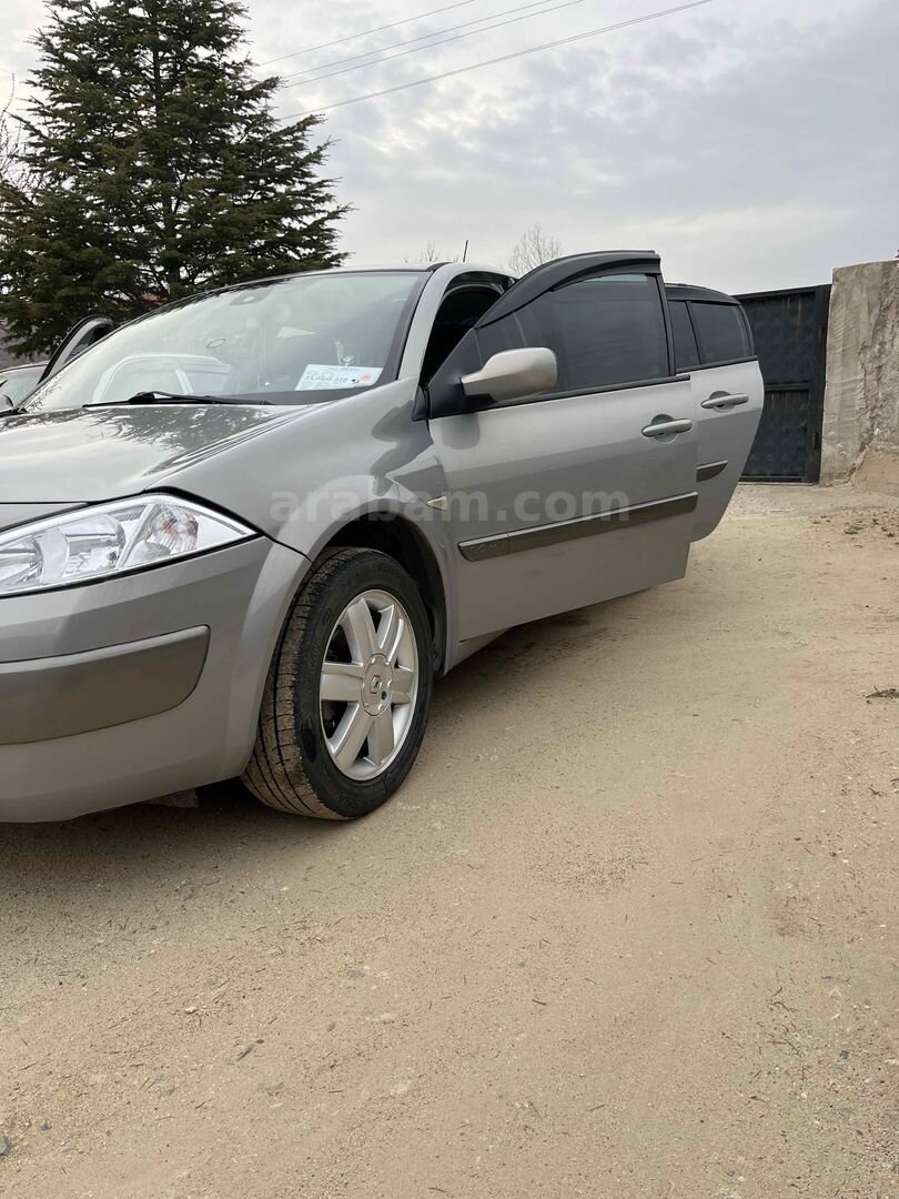 Sahibinden Renault Megane 1.6 Dynamique 2006 Model Kırıkkale 153.000 km Kahverengi 7