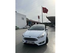  Ford Focus 1.6 TDCi Style 