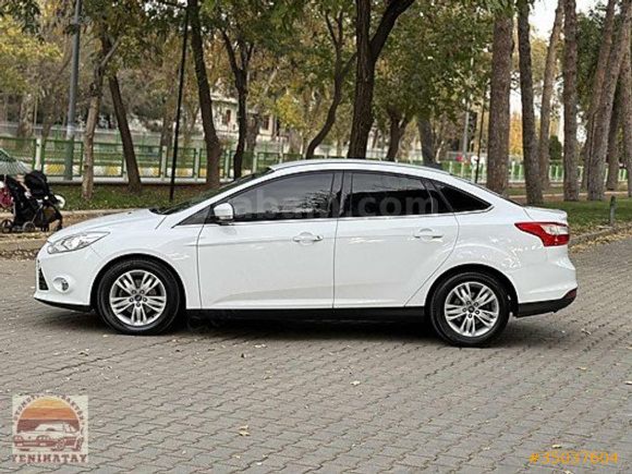 2012 FOCUS 1,5 BOYA HARİCİ HATASIZ TESLA EKRAN