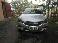 Opel Astra 1.4 T Dynamic 