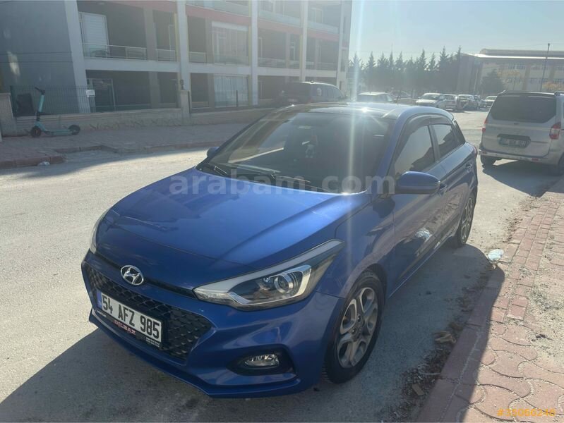 Sahibinden Hyundai i20 1.4 MPI Elite Smart 2019 Model Ankara 136.700 km Mavi
