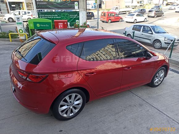 SEAT LEON TEK PARÇA BOYA DESİRE KIRMIZISI ÇOK TEMİZ