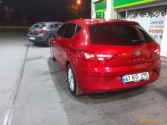 SEAT LEON TEK PARÇA BOYA DESİRE KIRMIZISI ÇOK TEMİZ