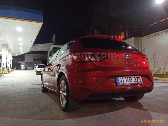 SEAT LEON TEK PARÇA BOYA DESİRE KIRMIZISI ÇOK TEMİZ