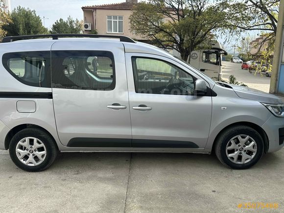 Sahibinden Renault Express Combi 1.5 BlueDCI Touch 2024 Model 