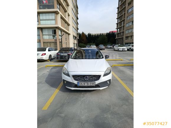 Boyasız Değişensiz Volvo V40 Cross Country  1.6 D Advance 2013 Model