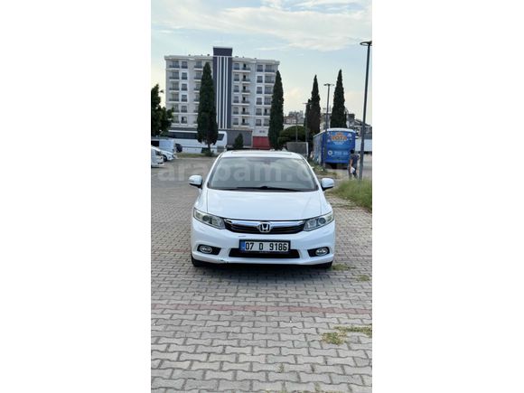 Sahibinden Honda Civic 1.6 i-VTEC ECO Elegance 2013 Model 