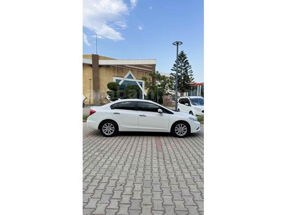 Sahibinden Honda Civic 1.6 i-VTEC ECO Elegance 2013 Model 