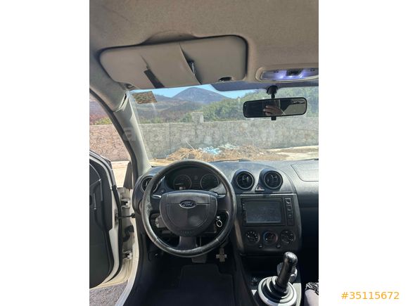 Sahibinden Ford Fiesta 1.4 Comfort 2005 Model Beyaz