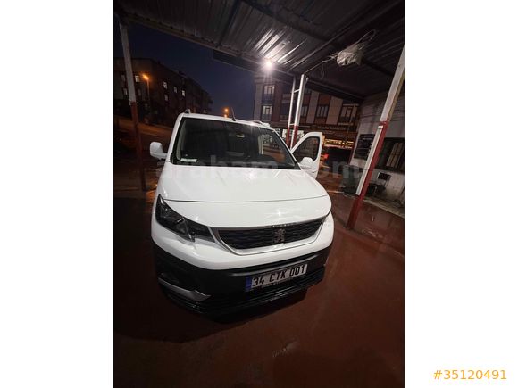 BU KM DE SIFIR AYARINDA
CAM TAVANLI