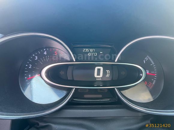 SAHİBİNDEN OTOMATİK 1.5 dCi Touch 2017 Model