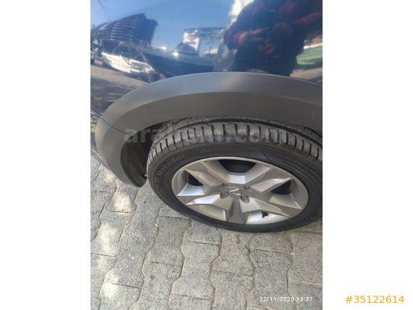 Galeriden Dacia Sandero 1.5 dCi Stepway 2017 Model Mersin