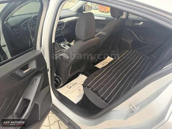 AKF MOTORS'DAN 80 BİN KM KIŞ PAKETLİ TİTANYUM FOCUS